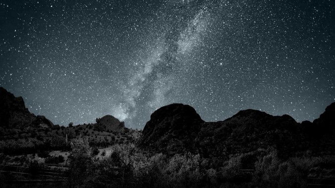 《潜伏》里的翠萍为什么不会被人怀疑是卧底？